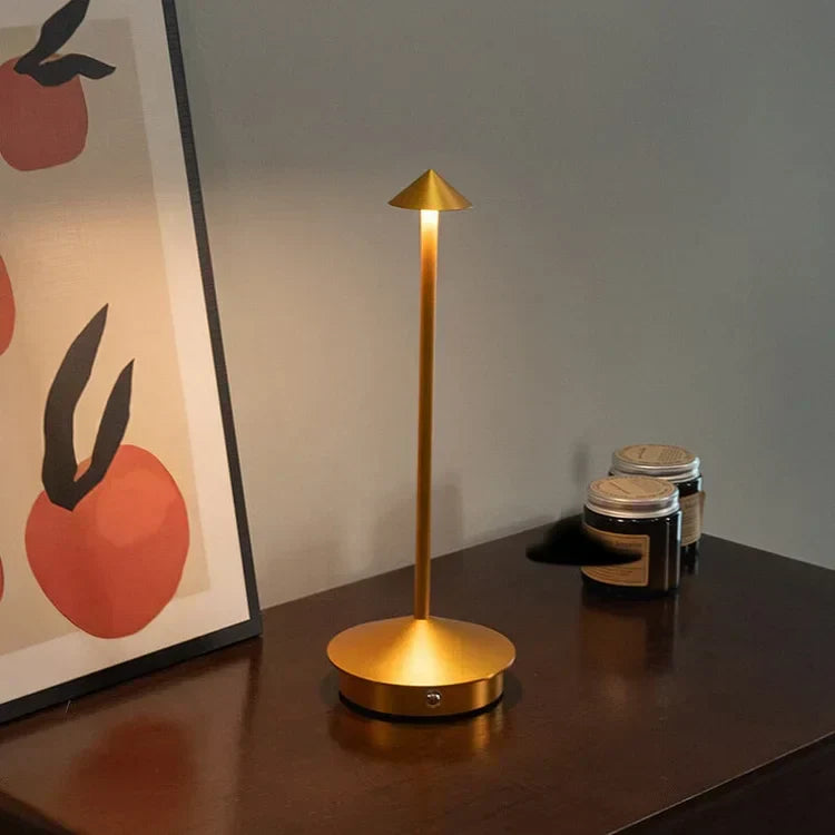 RECHARGEABLE TABLE LAMP | Stylish dining and atmospheric lighting