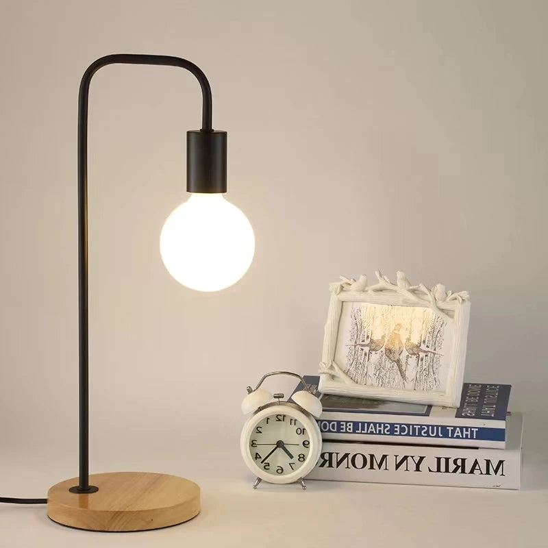 Loft Vintage Schreibtischlampe E27 Schwarz Weiß Eisenstange Amerikanische Landhausstil Holztischlampen Nordische Nachttisch-Leseleuchte